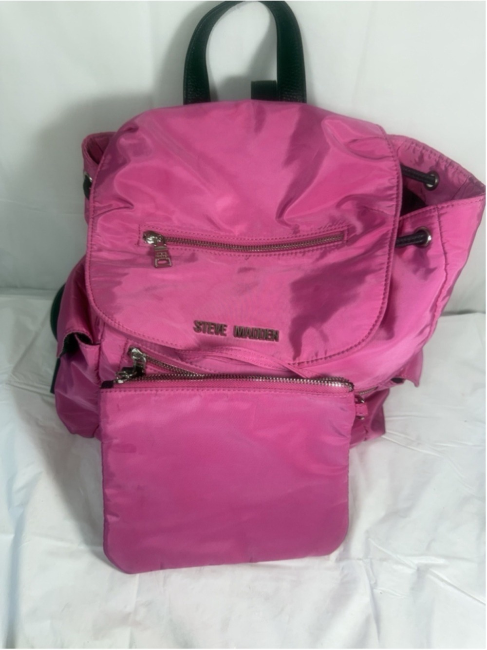 STEVE Madden Backpack HOT Pink WITH WRISTLET POUCH - Picture 2 of 16